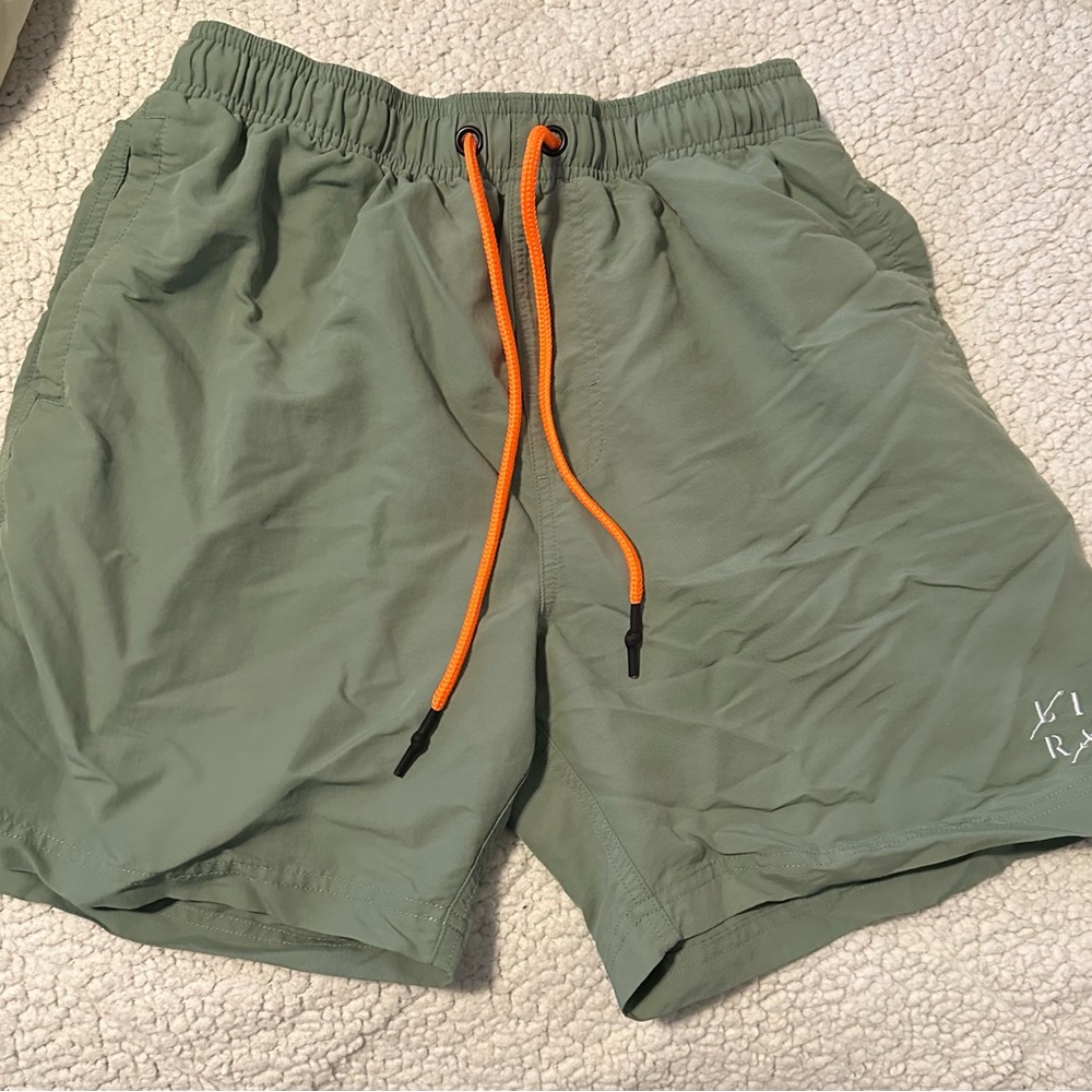 Men’s green shorts